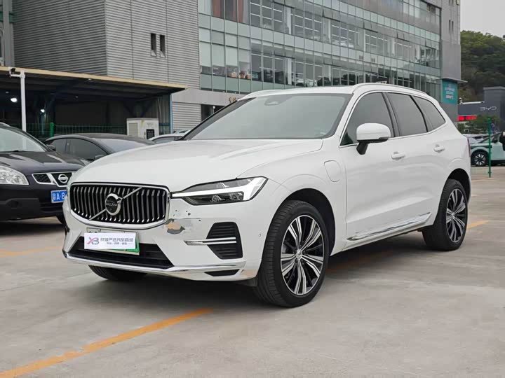 Фото 1 - Volvo XC60 Hybrid