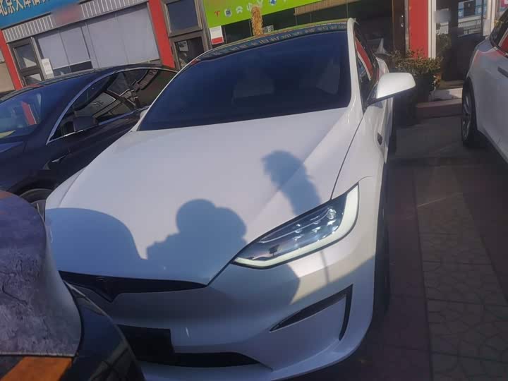 Фото 3 - Tesla Model X