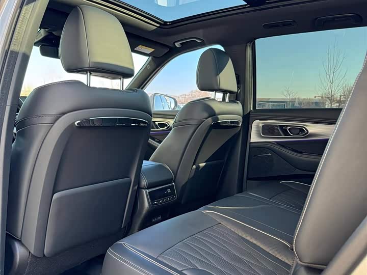 Фото 9 - GAC Trumpchi GS8