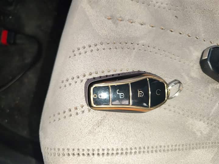 Фото 9 - BYD Song L DM-i Hybrid