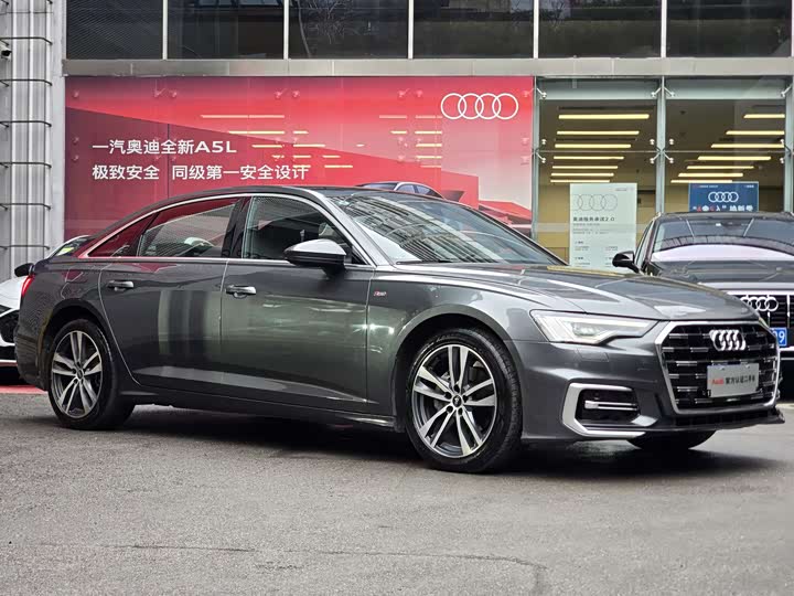 Фото 4 - Audi A6L