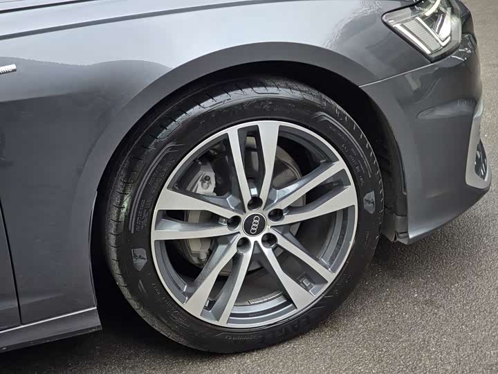 Фото 6 - Audi A6L