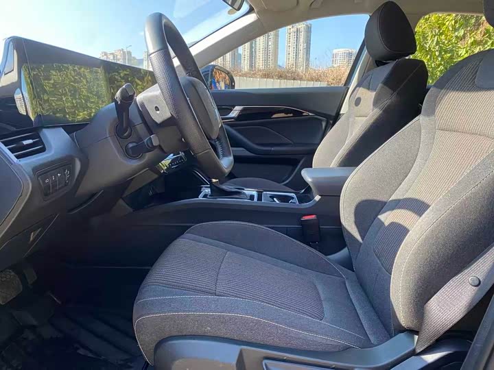 Фото 4 - Bestune B70