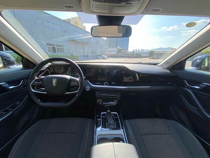 Фото 5 - Bestune B70