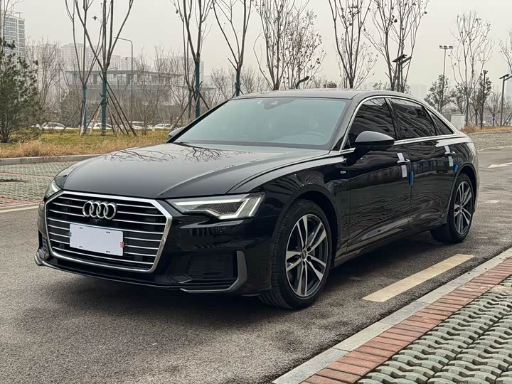 Фото 1 - Audi A6L