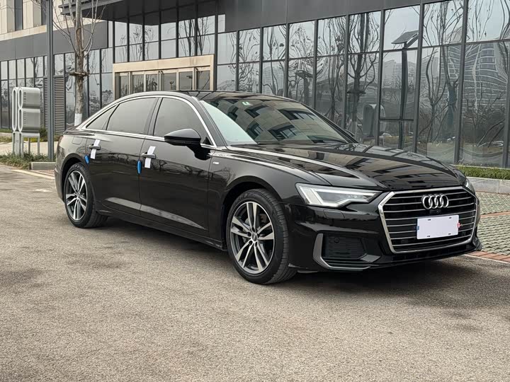 Фото 8 - Audi A6L