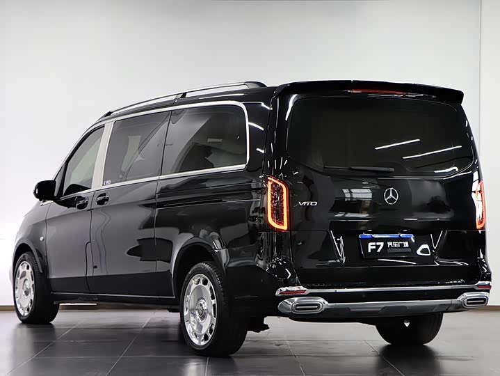 Фото 4 - Mercedes-Benz Vito