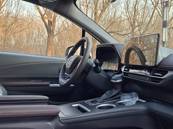 Фото 6 - Toyota Granvia