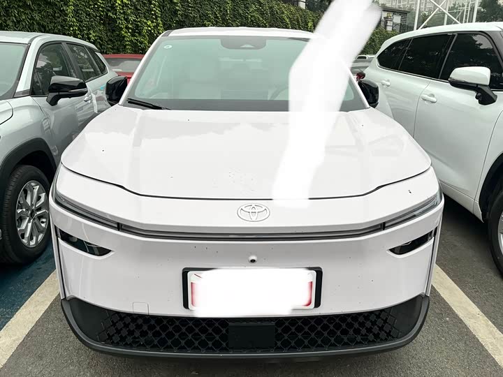 Фото 2 - Toyota bZ3X