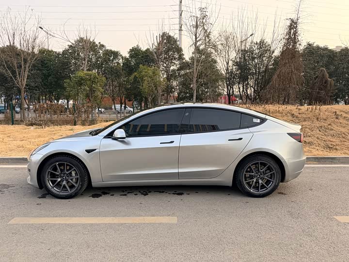 Фото 5 - Tesla Model 3