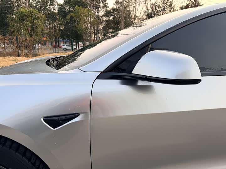Фото 8 - Tesla Model 3