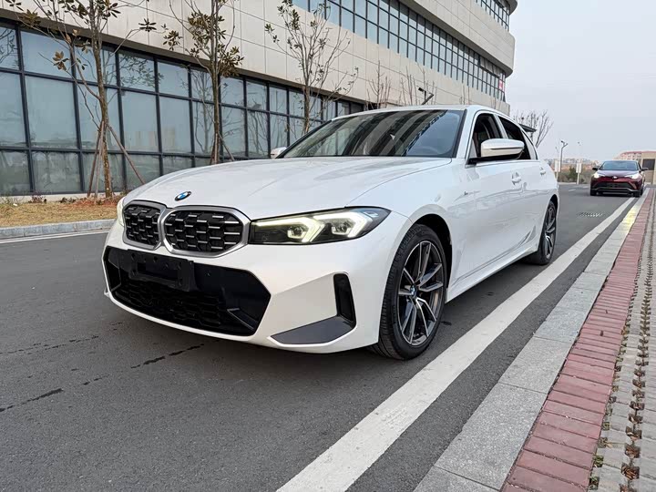 Фото 1 - BMW 3 Series