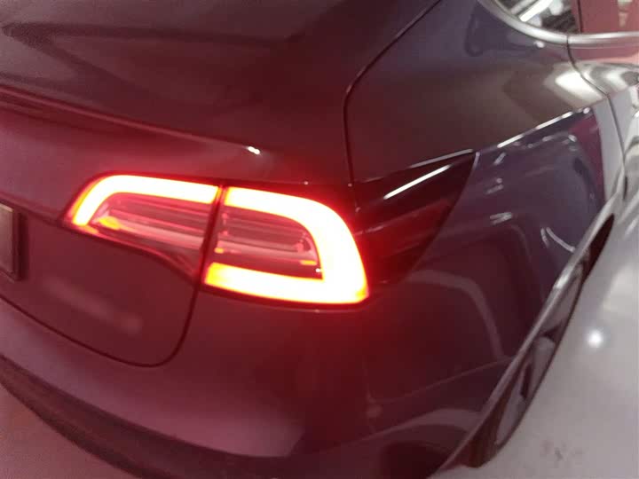 Фото 8 - Tesla Model 3