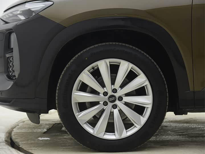 Фото 4 - Audi Q6