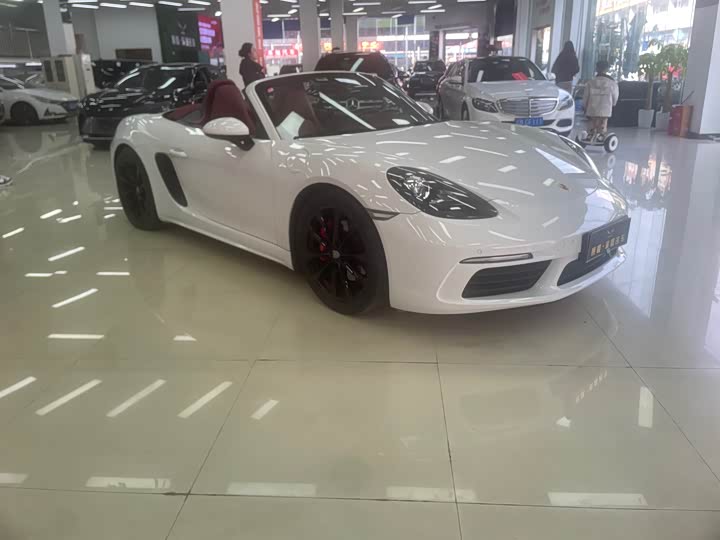 Фото 3 - Porsche 718