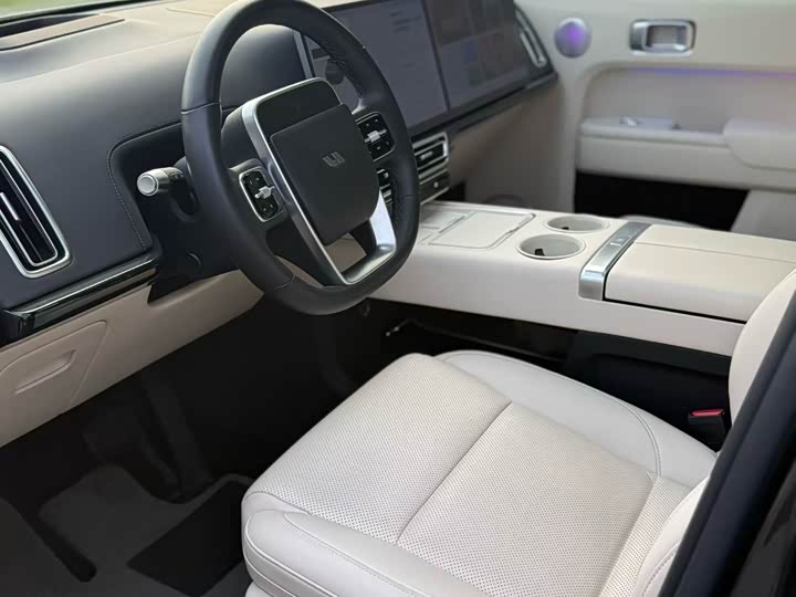 Фото 7 - LiXiang L8