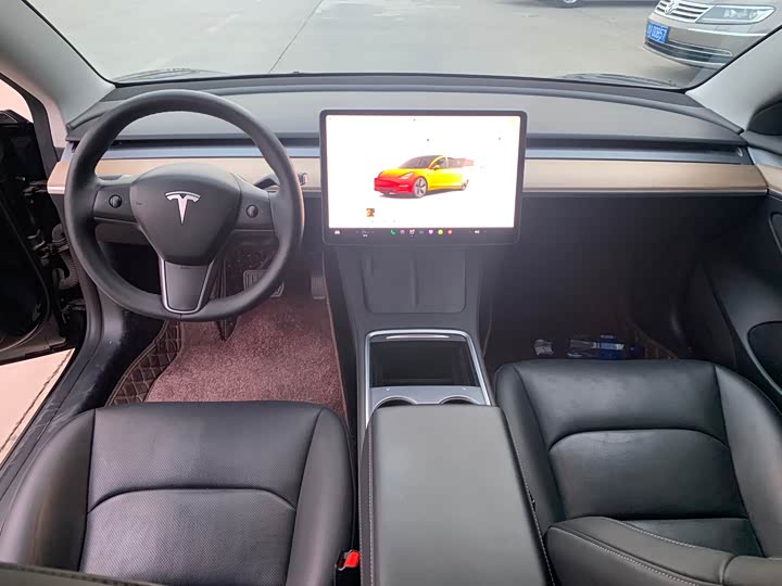 Фото 6 - Tesla Model 3