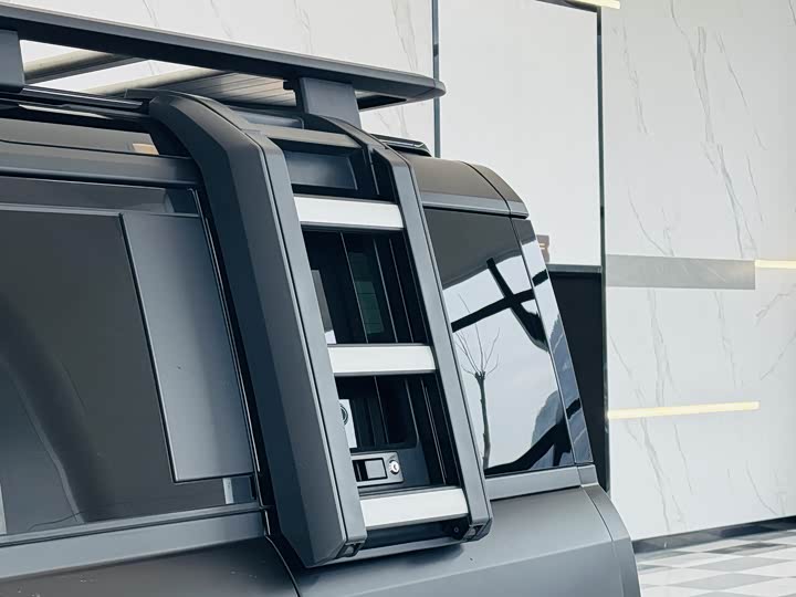 Фото 7 - Land Rover Defender