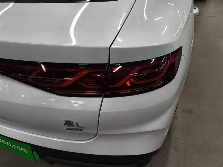 Фото 8 - BYD Qin L