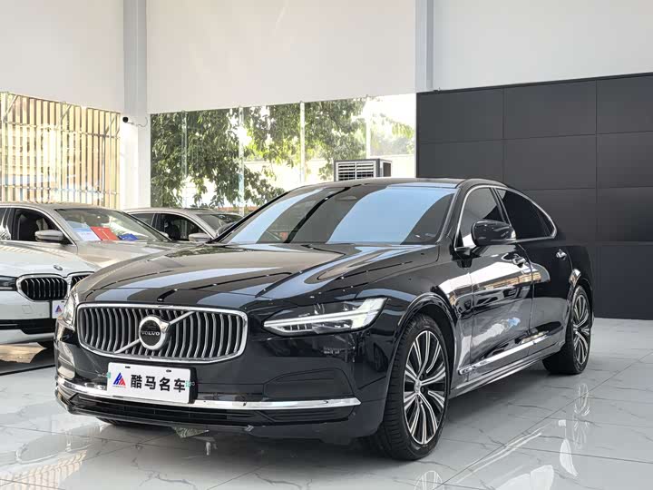 Фото 1 - Volvo S90