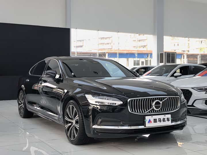 Фото 3 - Volvo S90