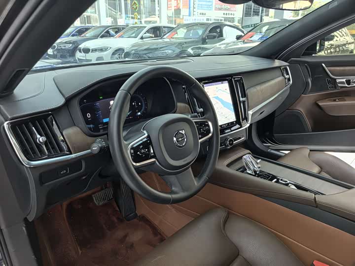 Фото 4 - Volvo S90