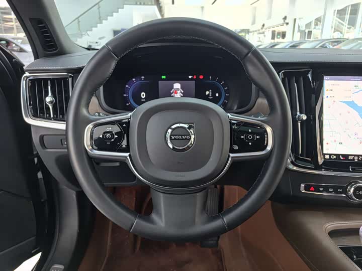 Фото 6 - Volvo S90