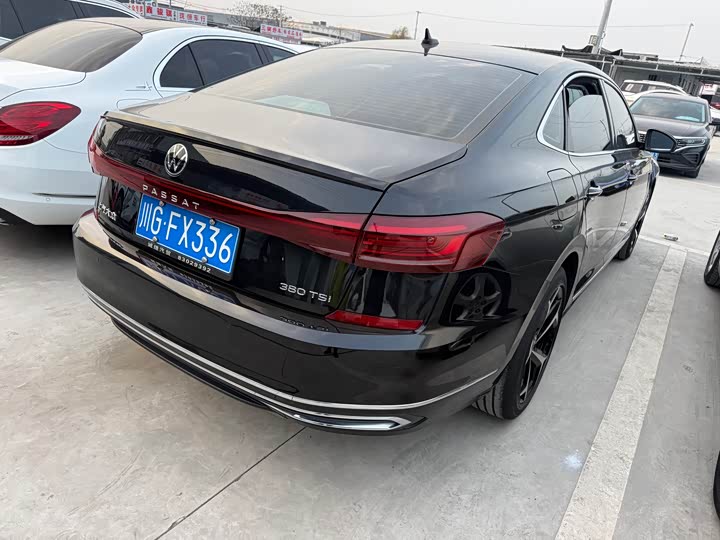 Фото 4 - Volkswagen Passat