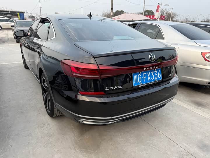 Фото 5 - Volkswagen Passat