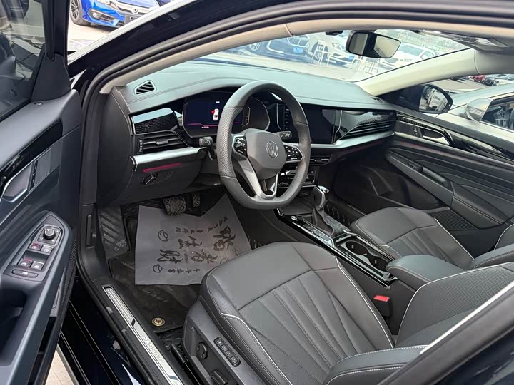 Фото 8 - Volkswagen Passat