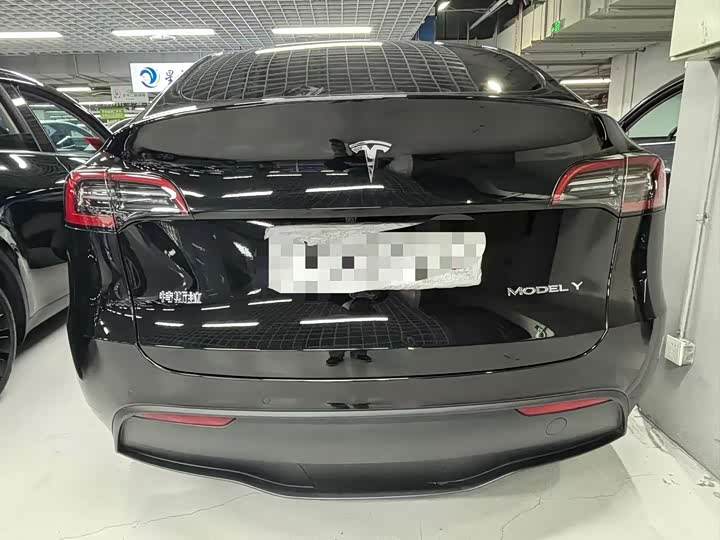 Фото 4 - Tesla Model Y