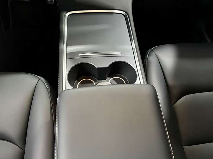 Фото 9 - Tesla Model Y