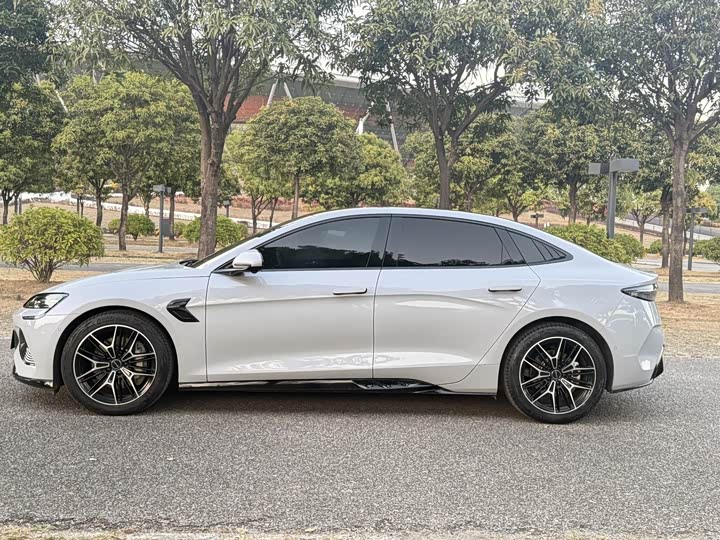 Фото 3 - BYD Seal