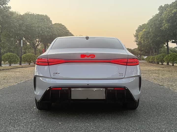 Фото 8 - BYD Seal