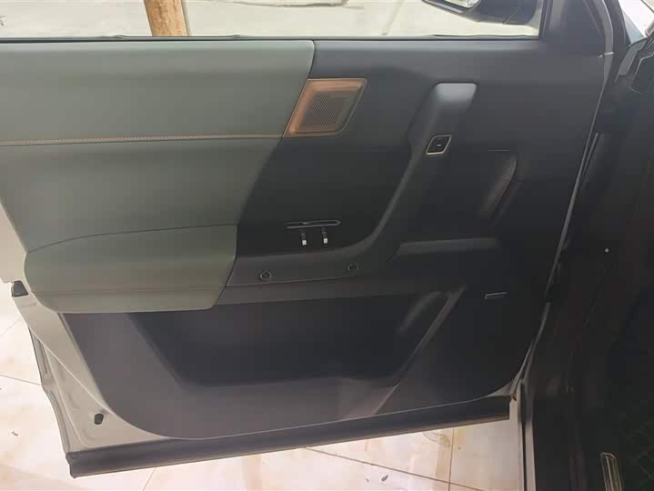 Фото 7 - Chery iCar 03