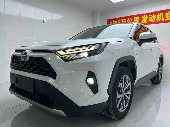 Фото 2 - Toyota RAV4