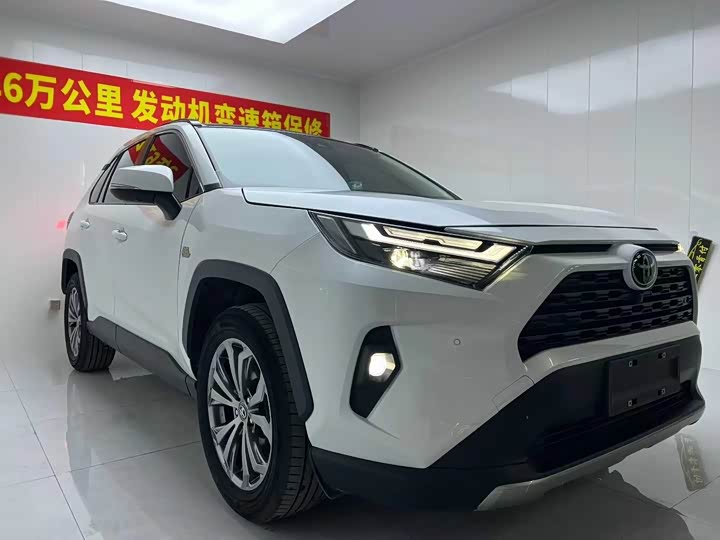 Фото 6 - Toyota RAV4