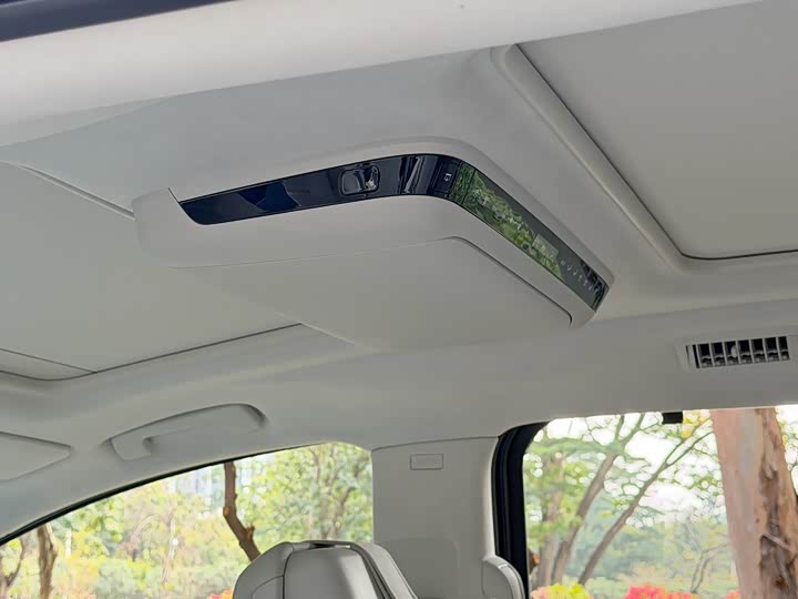 Фото 5 - Buick GL8 Hybrid