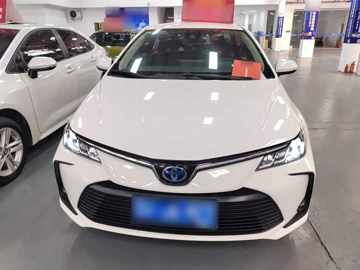 Фото 3 - Toyota Corolla