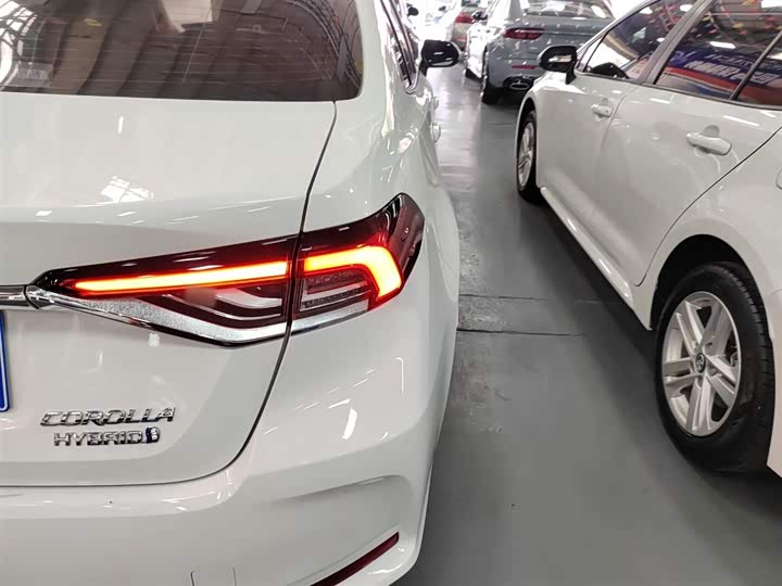 Фото 8 - Toyota Corolla