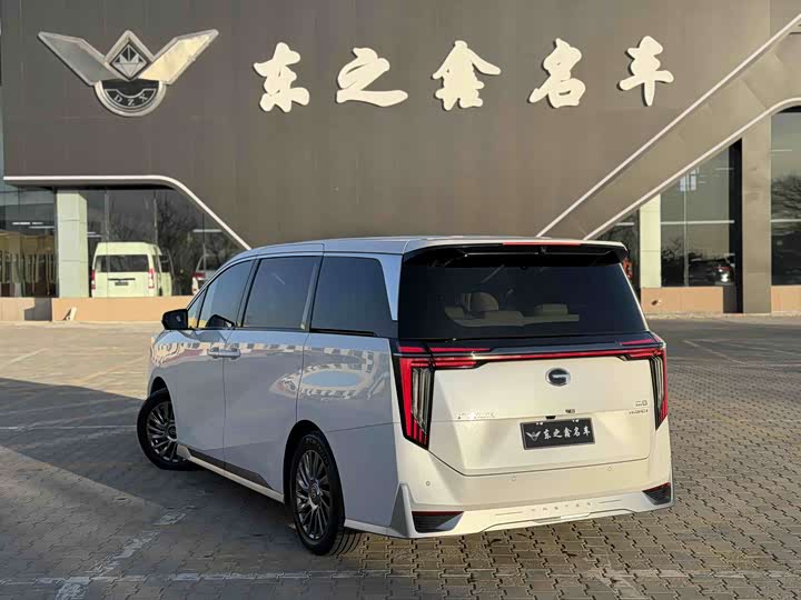 Фото 4 - GAC Trumpchi M8