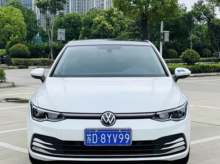 Фото 2 - Volkswagen Golf