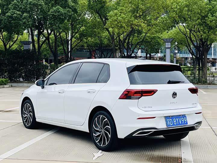 Фото 5 - Volkswagen Golf