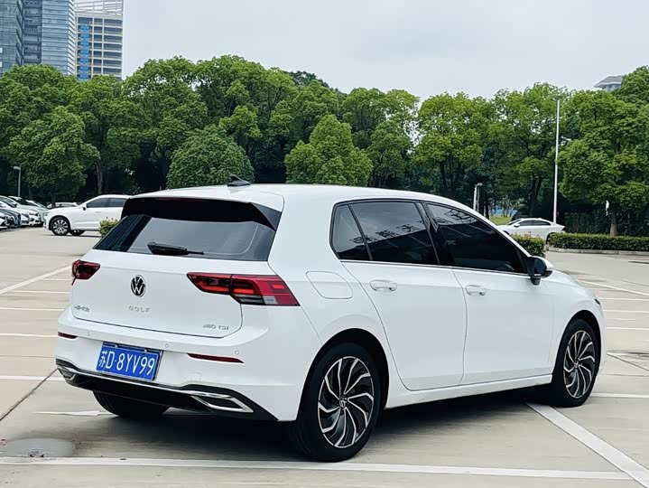 Фото 6 - Volkswagen Golf