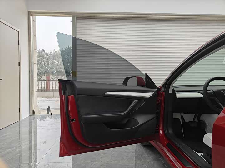 Фото 7 - Tesla Model 3