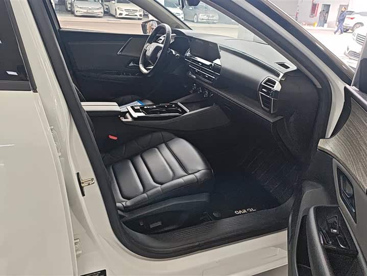 Фото 8 - Citroen C5 X