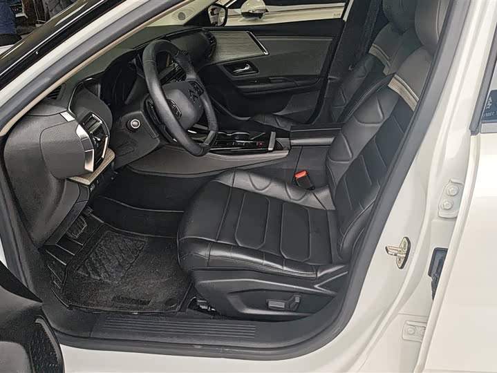 Фото 9 - Citroen C5 X