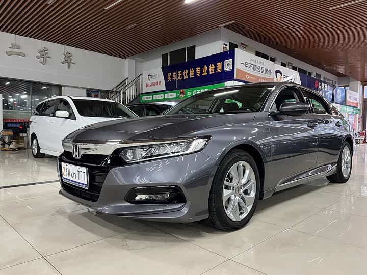 Фото 1 - Honda Accord
