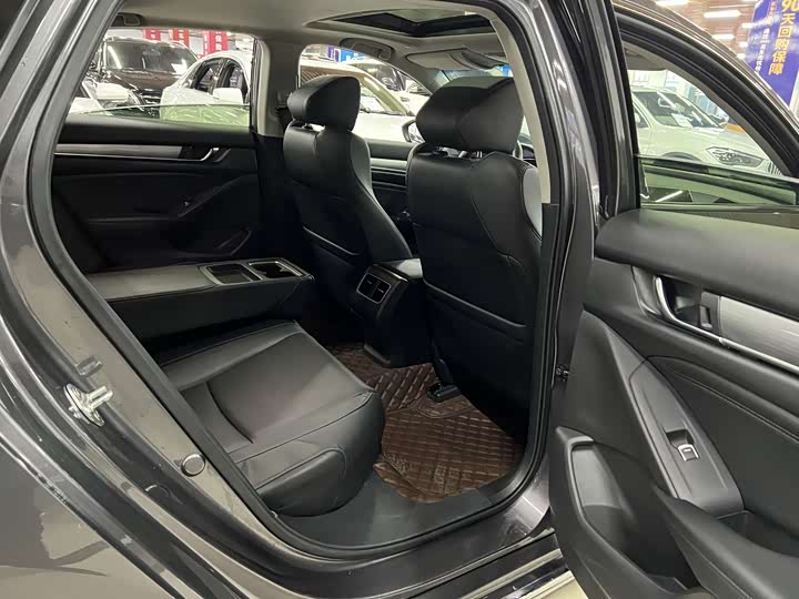 Фото 5 - Honda Accord