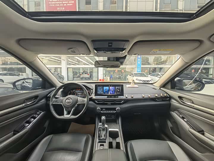 Фото 9 - Nissan Teana